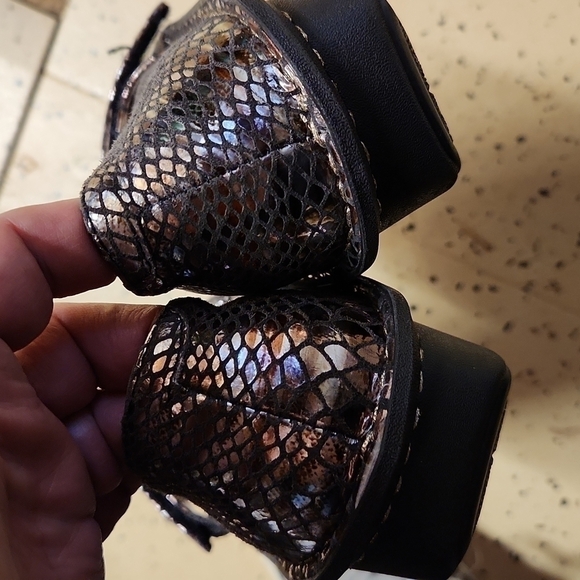 Alegria Feliz Mary Jane women's shows size 36 great condition snakeskin appearan - Picture 3 of 8